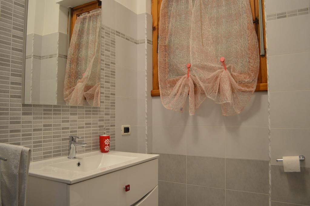 L'Orchidea Di Ale Bed & Breakfast Tivoli Terme Bagian luar foto
